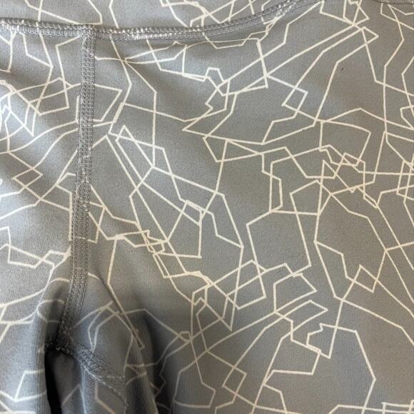 Zella Print Capri Leggings Size Medium - Picture 7 of 11